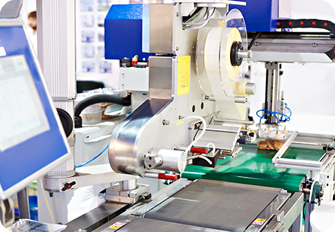 Machine of weighing and labeling lines